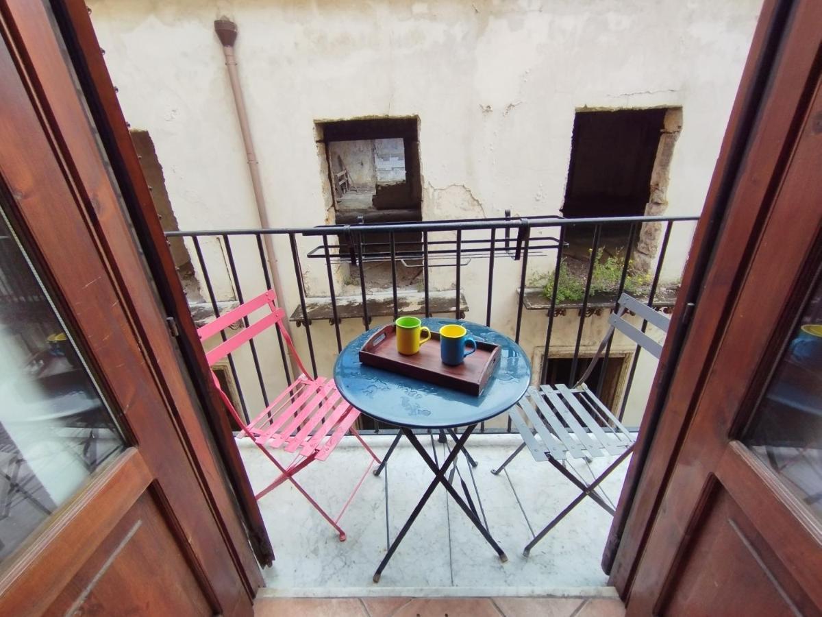 Apartment By The Market Palermo Buitenkant foto